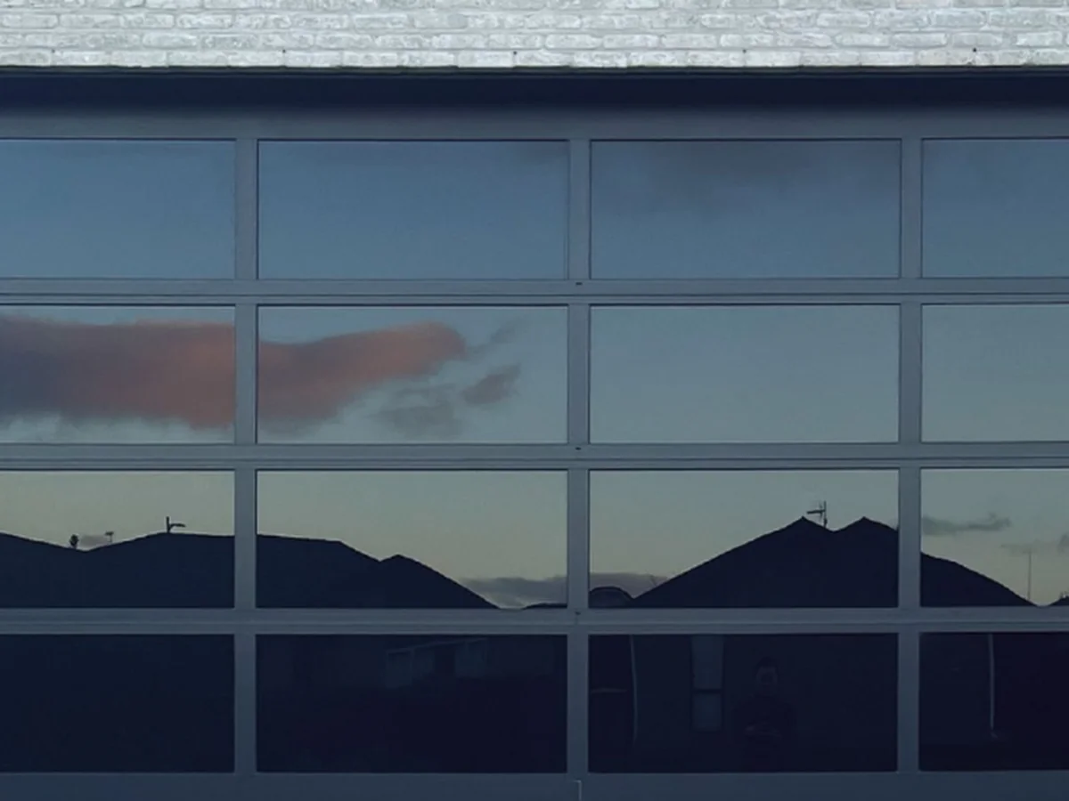 Cross-section drawing of the glass panel garage door glazed face and stile with dimensions