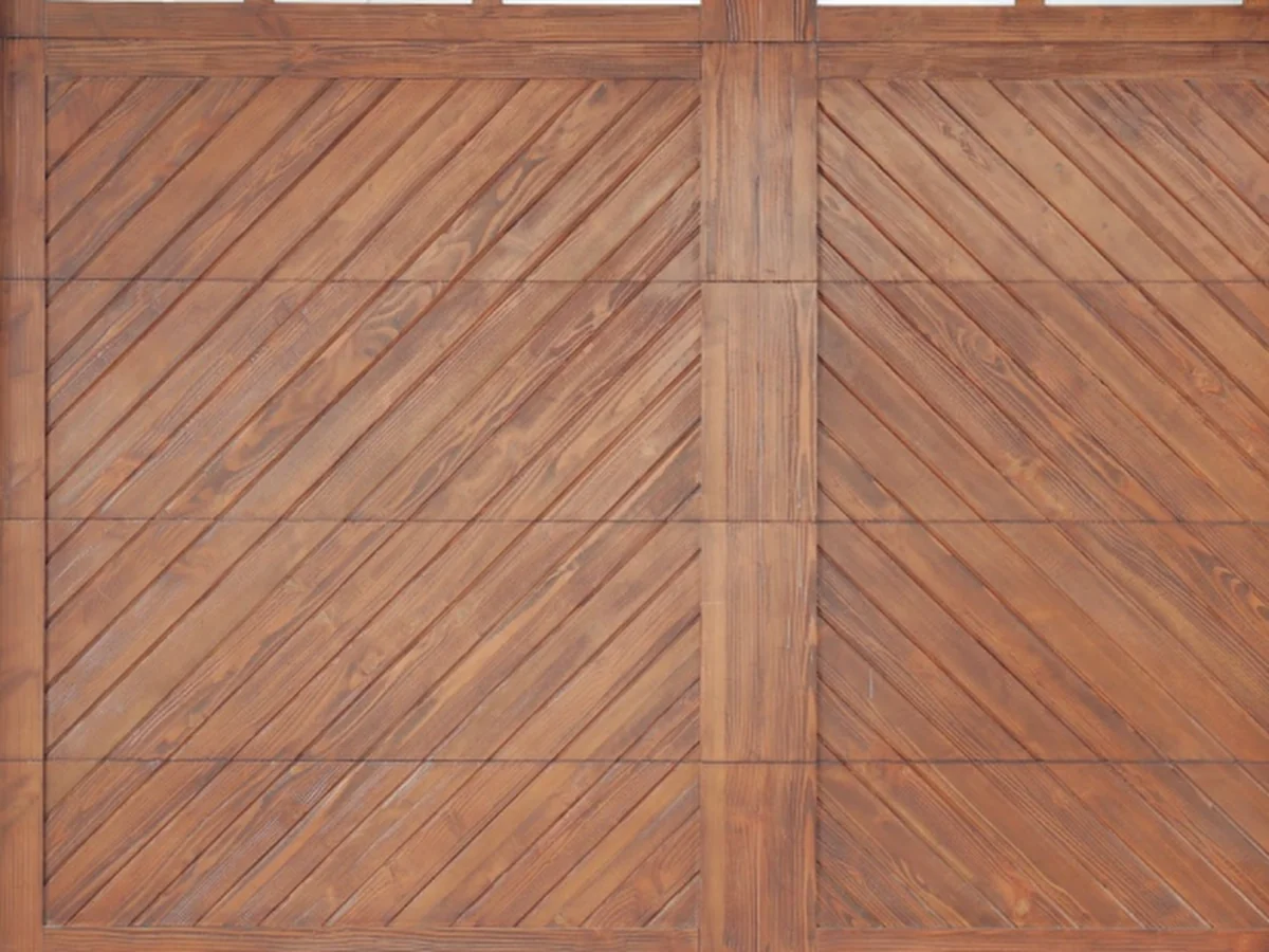 Cross-section drawing of the wood clad garage door aluminium core and wood cladding